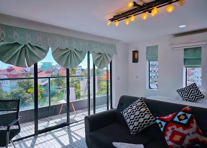 Hotel Angkor 4*